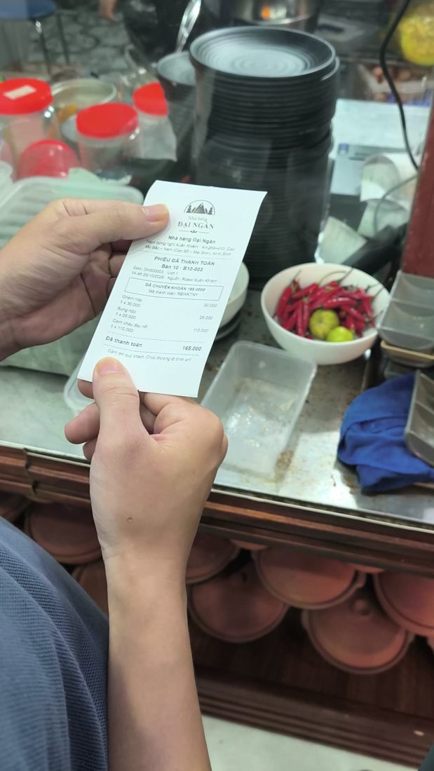 Hóa đơn in ra trong bếp